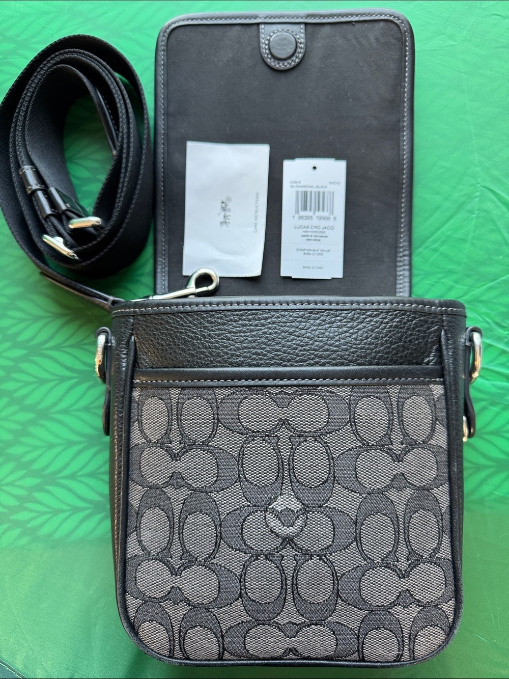 😎Coach Black 🖤Leather and Brown Signature Canvas Crossbody🖤 - Picture 3 of 17